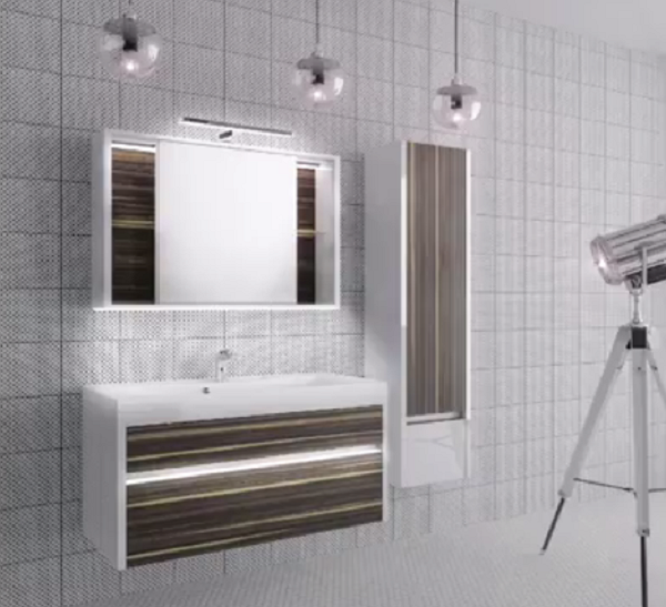 Светильник в интерьере ванной комнаты
